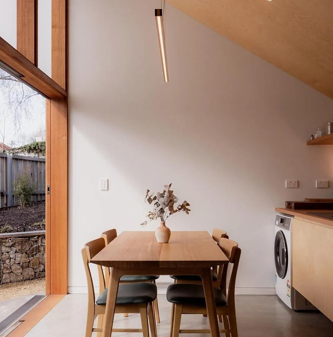 הובארט Little Brick Cottage 0*,